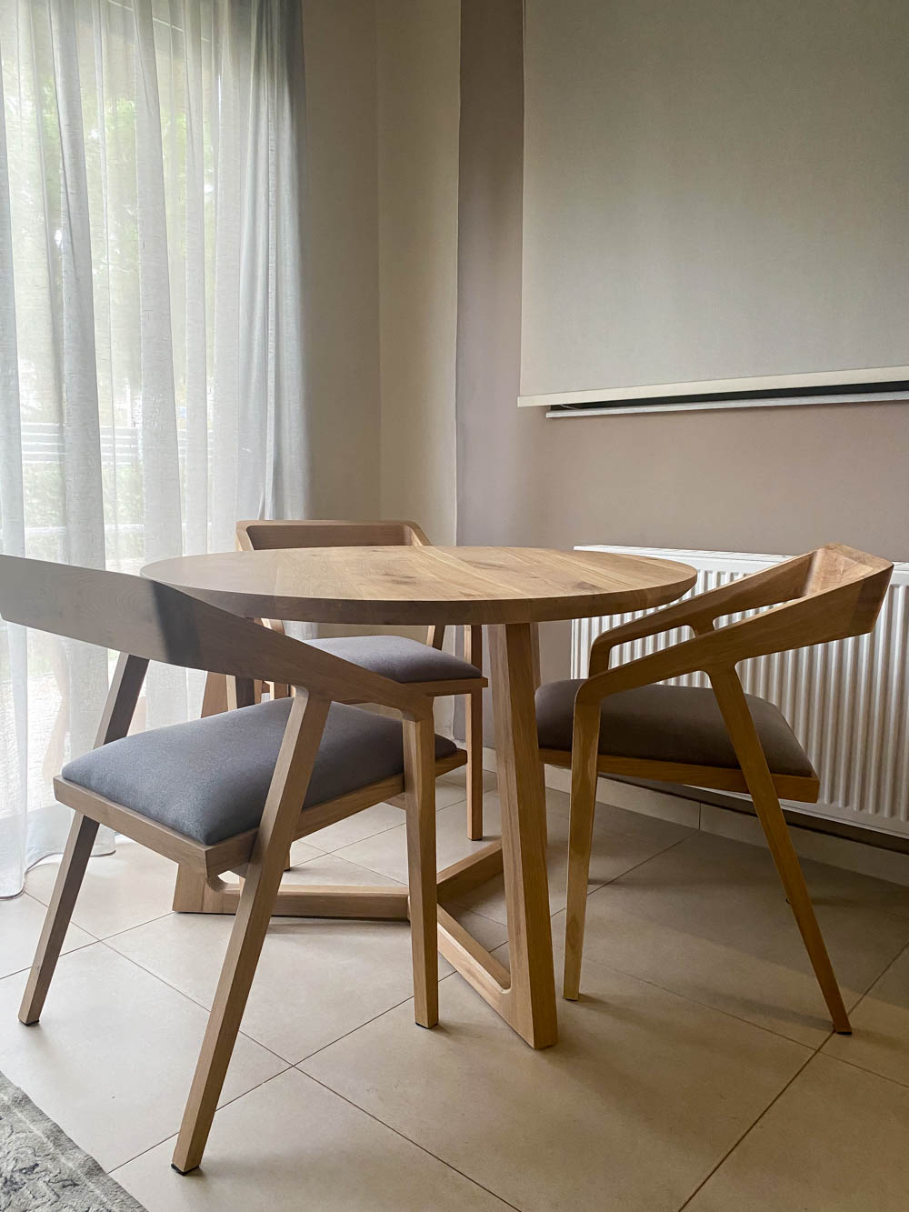 gallery-item