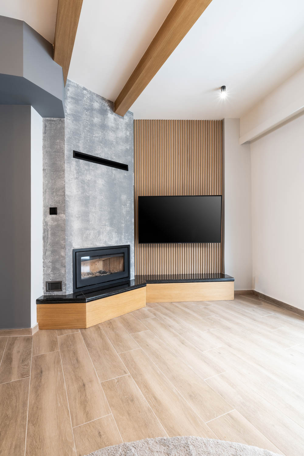 gallery-item