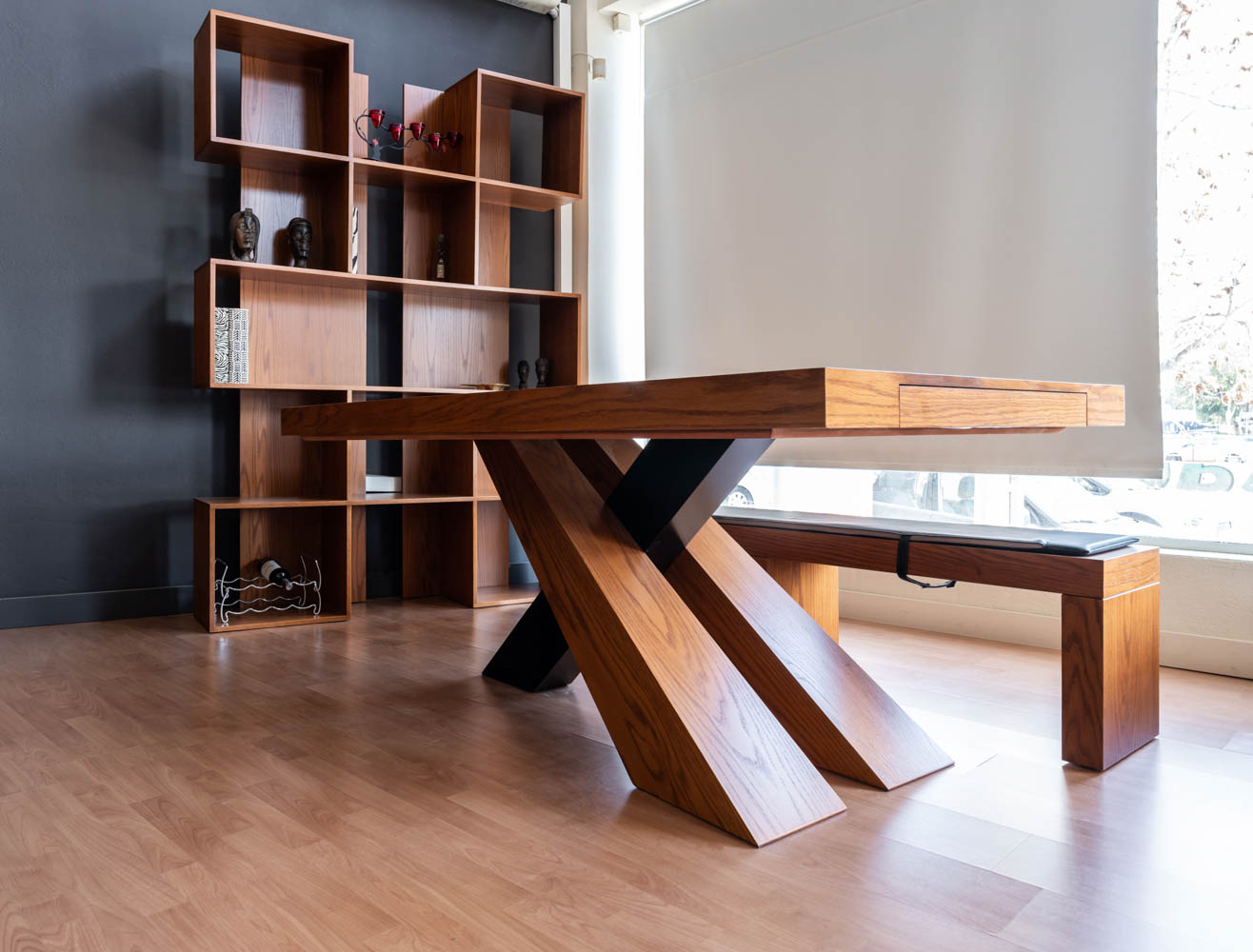 gallery-item