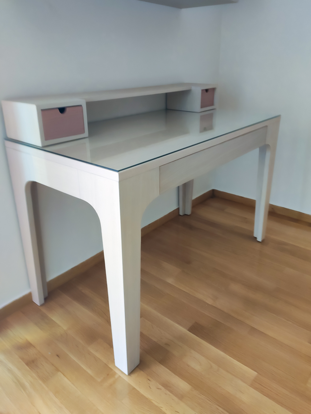 gallery-item